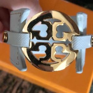 Tory Burch Logo Bracelet. Mint/Gold color